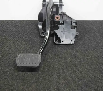 Tesla Model 3 Brake pedal 1011680 104469100D