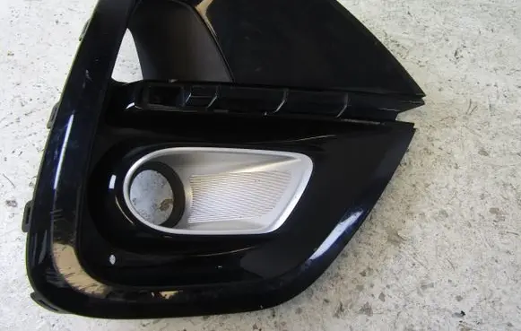 KIA Sportage Front bumper lower grill 86525-F1510