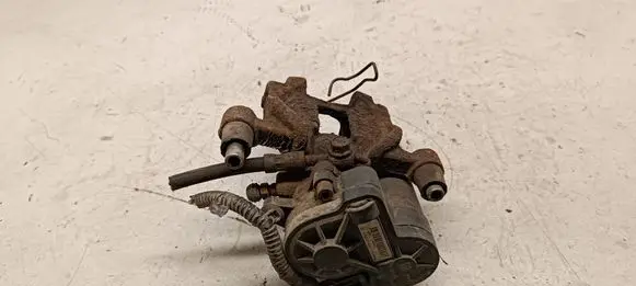 Ford Kuga II Rear brake caliper 