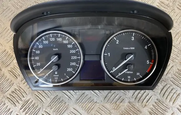 BMW 3 E90 E91 Speedometer (instrument cluster) 9187060 102535093 1025350