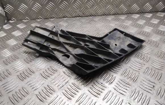 Volvo V60 Front bumper mounting bracket 31323429