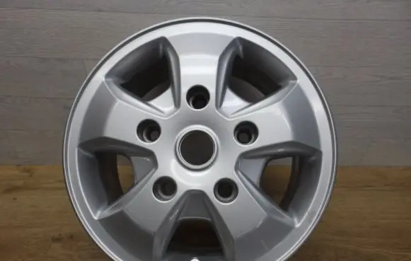 R16 alloy rim