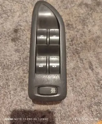 Renault Laguna II Electric window control switch 26515
