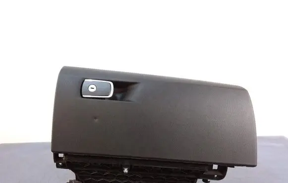 BMW 4 F32 F33 Glove box 