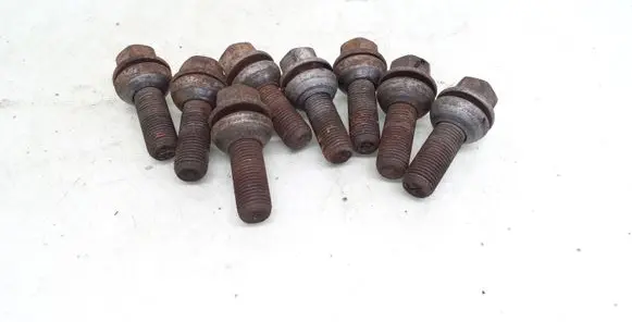 Nuts/bolts