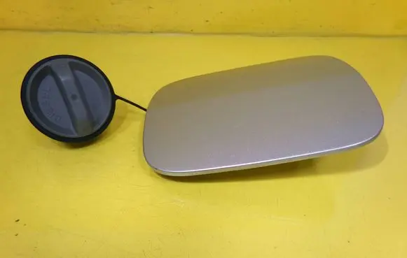 Toyota Avensis T250 Fuel tank cap 