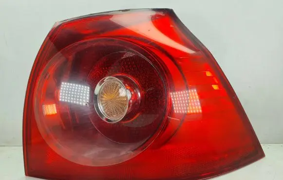 Volkswagen Golf V Rear/tail lights 1K6945096N B01504550 028490202