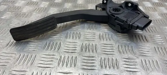 Land Rover Range Rover Sport L494 Accelerator throttle pedal AH229F836BA 24032010 6PV00969806