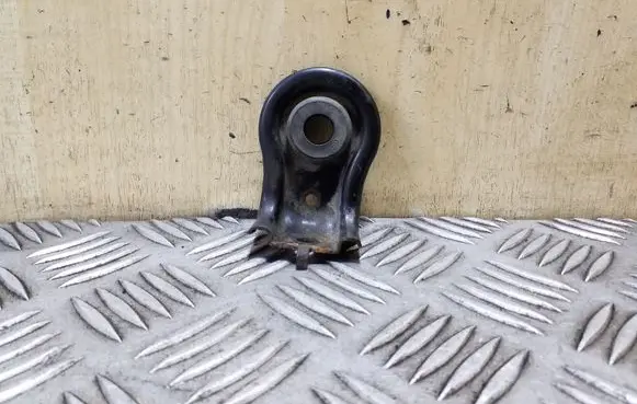 Honda CR-V Radiator mount bracket