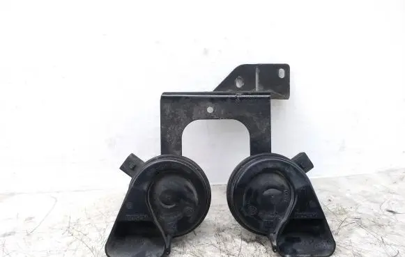 Audi A6 S6 C6 4F Horn signal 4F0951229 4F0951223A 4F0951221A