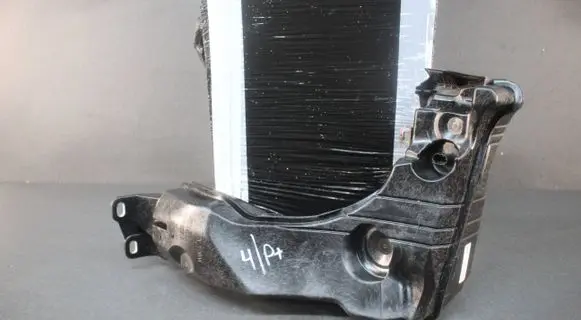 Windshield washer fluid reservoir/tank