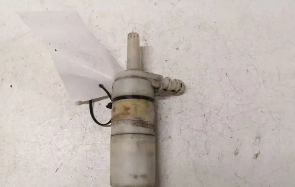 KIA Sorento Headlight washer pump
