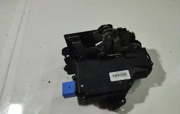 Skoda Roomster (5J) Front door lock 3B2837016AB