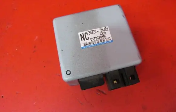 Suzuki Swift I Engine control unit/module 3872073KA0