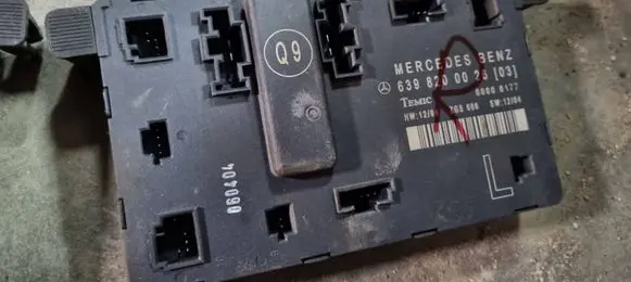 Mercedes-Benz Vito Viano W639 Door control unit/module 6398200026 00006177
