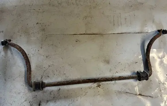 Mitsubishi L200 Front anti-roll bar/sway bar