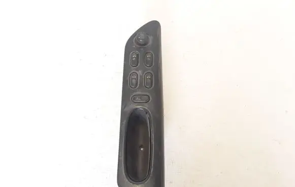 Renault Laguna I Electric window control switch 7700822337