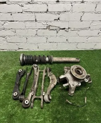 BMW M5 F90 Rear wheel hub spindle/knuckle 7856901 6893528 7857061