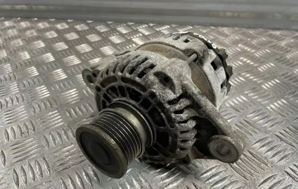 Opel Astra J Generator/alternator 13579668 14V100A 12E11
