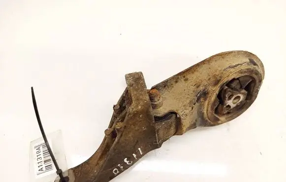 Ford Focus Engine mount bracket