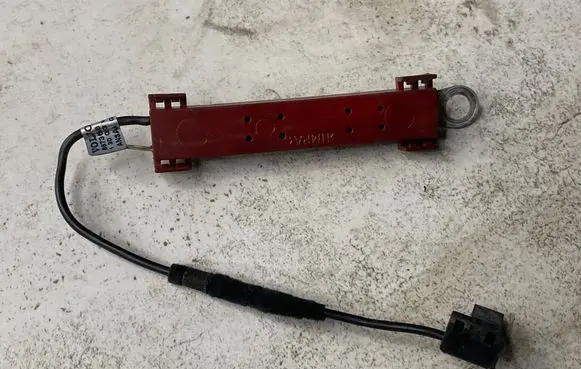 Volvo V50 Aerial antenna amplifier 8673656 130023