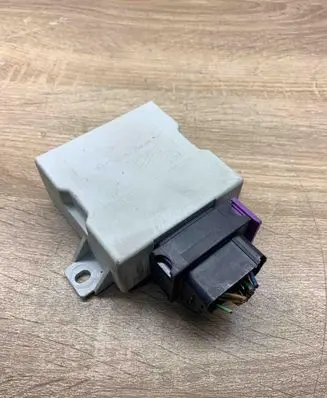 Toyota Avensis T250 Window wiper relay 150696