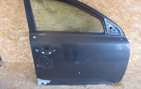 KIA Ceed Front door 