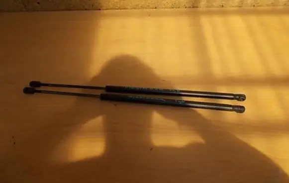 Ford Fiesta Tailgate strut JX7B-N404C84-AC