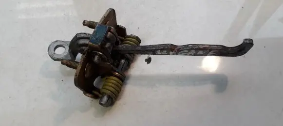 Renault Megane I Front door check strap stopper 