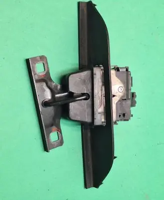 Tailgate/trunk/boot lock/catch/latch