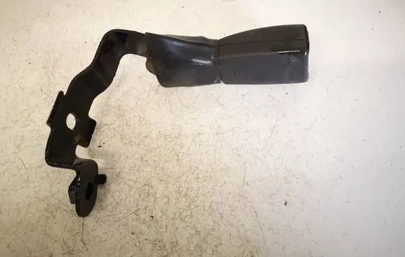 Toyota Avensis T250 Rear seatbelt buckle