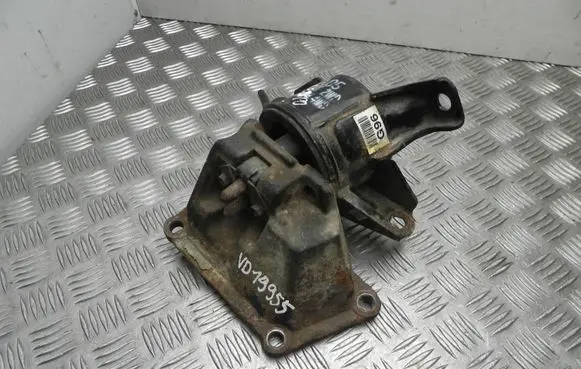 KIA Sorento Engine mount bracket 218322P950PH VD19955