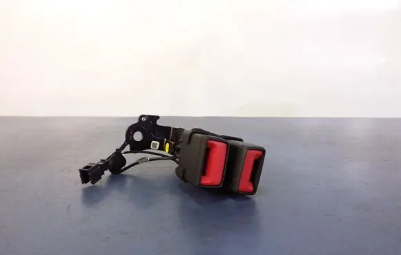 Volkswagen Golf Sportsvan Front seatbelt 8Y0852239M