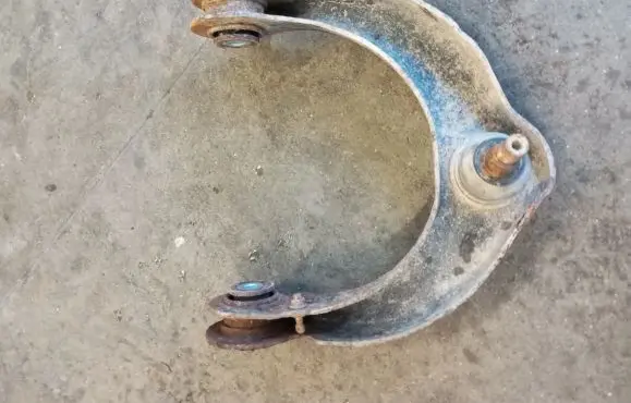 Jeep Grand Cherokee Front upper control arm/wishbone 68217808AA