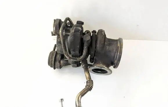 BMW 7 F01 F02 F03 F04 Turbo 7605794 MGT2256S 8216133