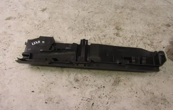BMW 5 F10 F11 Radiator mount bracket 11074810