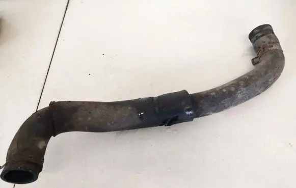 Hyundai Trajet Engine coolant pipe/hose