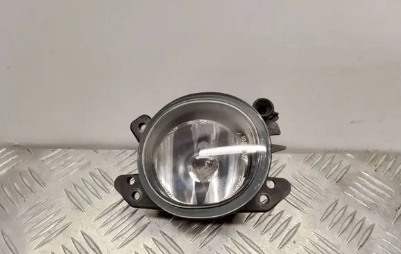 Mercedes-Benz C W204 Front fog light A2518200856 0305076002