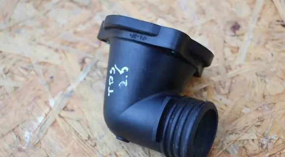 Thermostat/thermostat housing