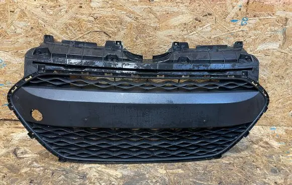 Front bumper lower grill