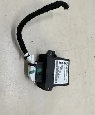 Volkswagen Touareg II Light module LCM 7P69007357