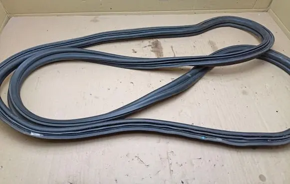 Jeep Cherokee Rubber seal loading door 