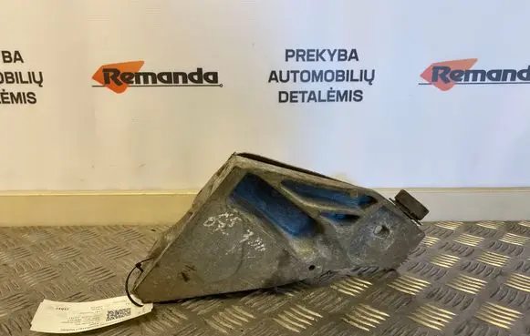 BMW X5 E70 Engine mounting bracket 22116772680 67871110