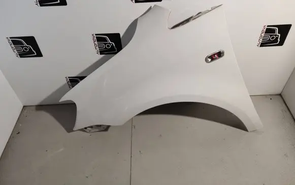 Volkswagen Caddy Fender