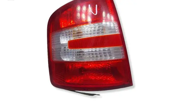 Skoda Fabia Mk1 (6Y) Rear/tail lights 6Y9945095KASACJA 6Y9945095