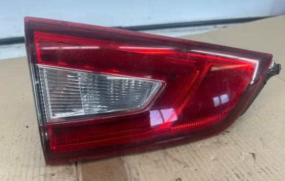 Nissan Qashqai Tailgate rear/tail lights 22618013