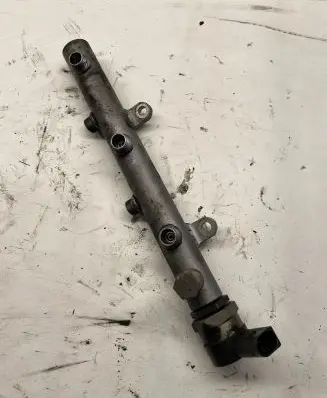 Audi A6 S6 C6 4F Fuel main line pipe 059130090