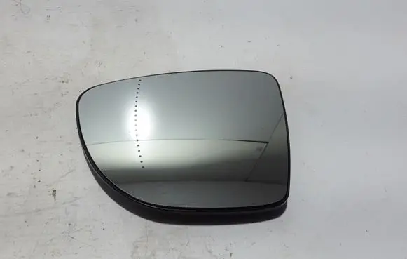 Renault Captur Wing mirror glass 32801921