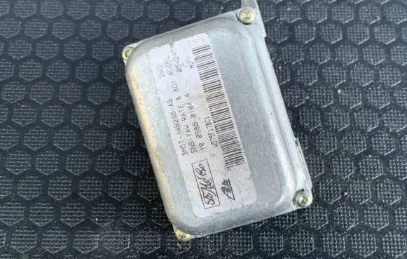 Ford Focus ESP acceleration yaw rate sensor 3M5T14B296AB W575F17BC1 10098501044