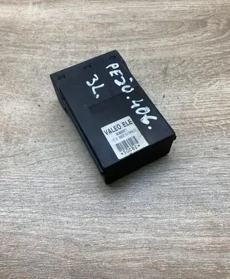 Peugeot 406 Central locking relay 9630668977